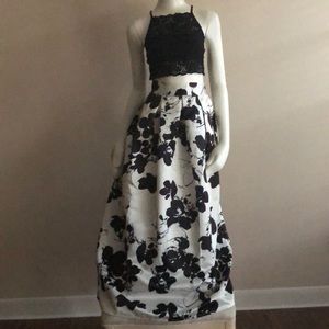 High Waisted Black and White Floral Maxi Skirt